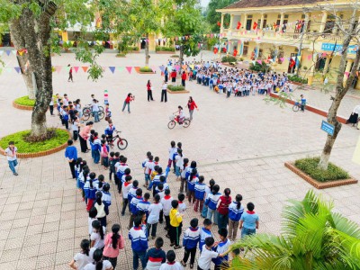 HOẠT ĐỘNG SÁNG THỨ 2 ĐẦU TUẦN ( TUẦN 31)