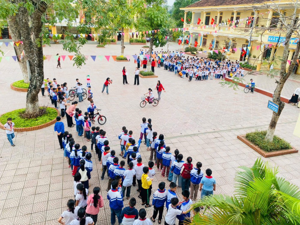 HOẠT ĐỘNG SÁNG THỨ 2 ĐẦU TUẦN ( TUẦN 31)