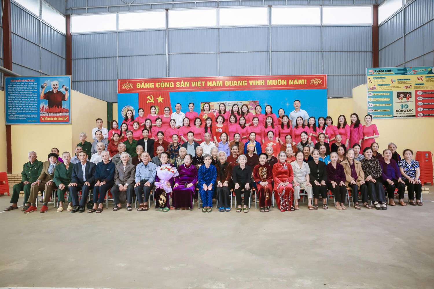 Hình ảnh gặp mặt đầu xuân Bính Ngọ 2026 của tứ thân phụ mẫu CBGVNH TH Nhân Thành năm Bính Ngọ 2026